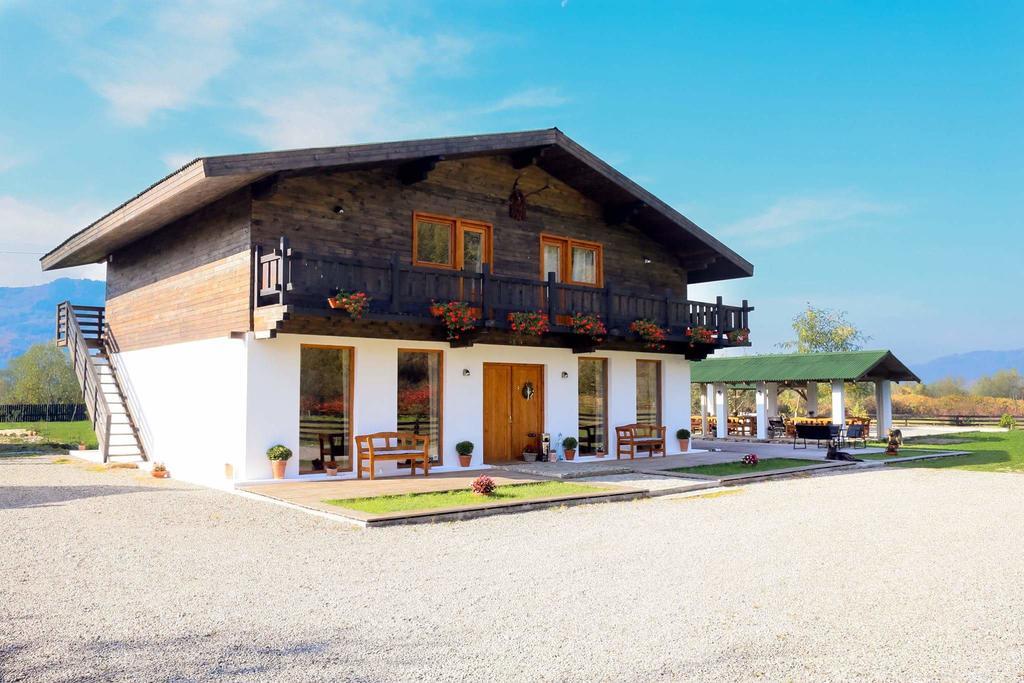 Landhaus Bed&Breakfast Vişeu de Sus Exteriör bild