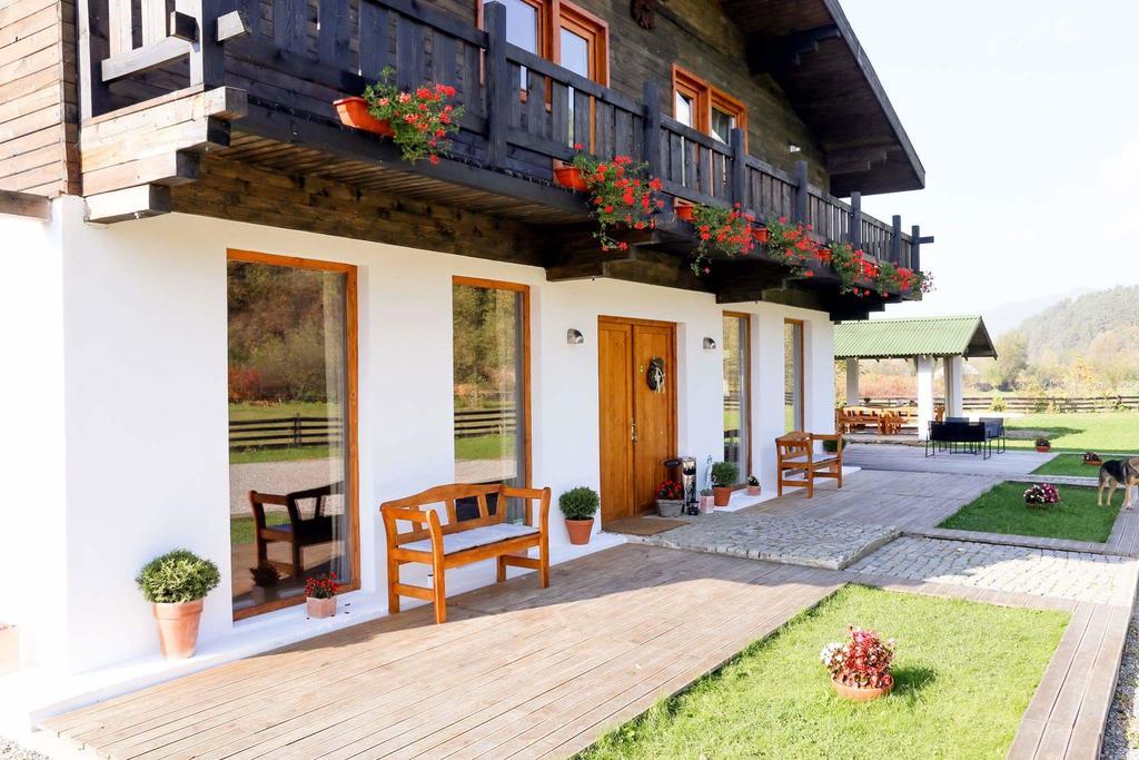 Landhaus Bed&Breakfast Vişeu de Sus Exteriör bild